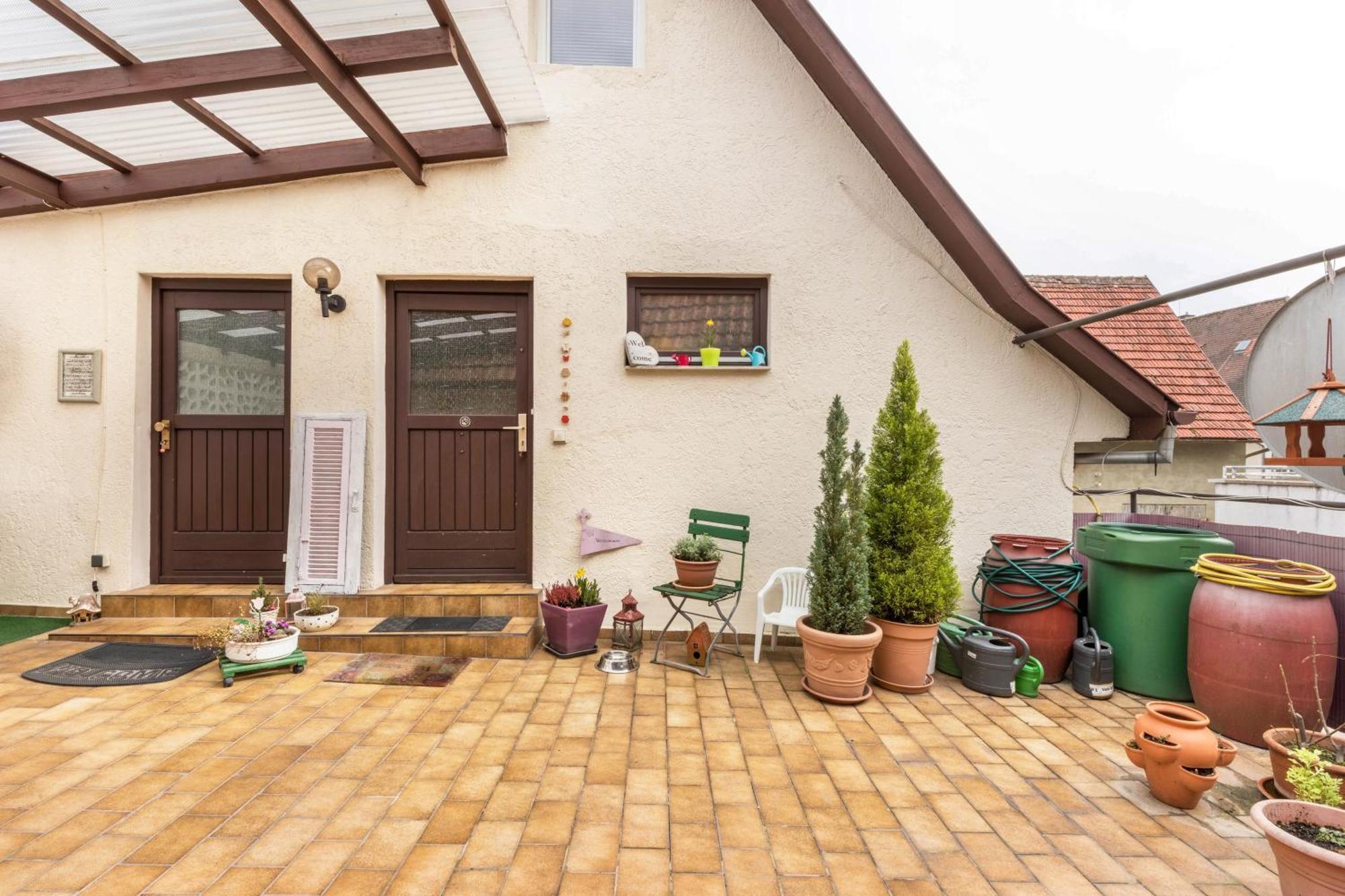 Apartmenthaus Ferienwohnungen Sila Weinstadt Zewnętrze zdjęcie