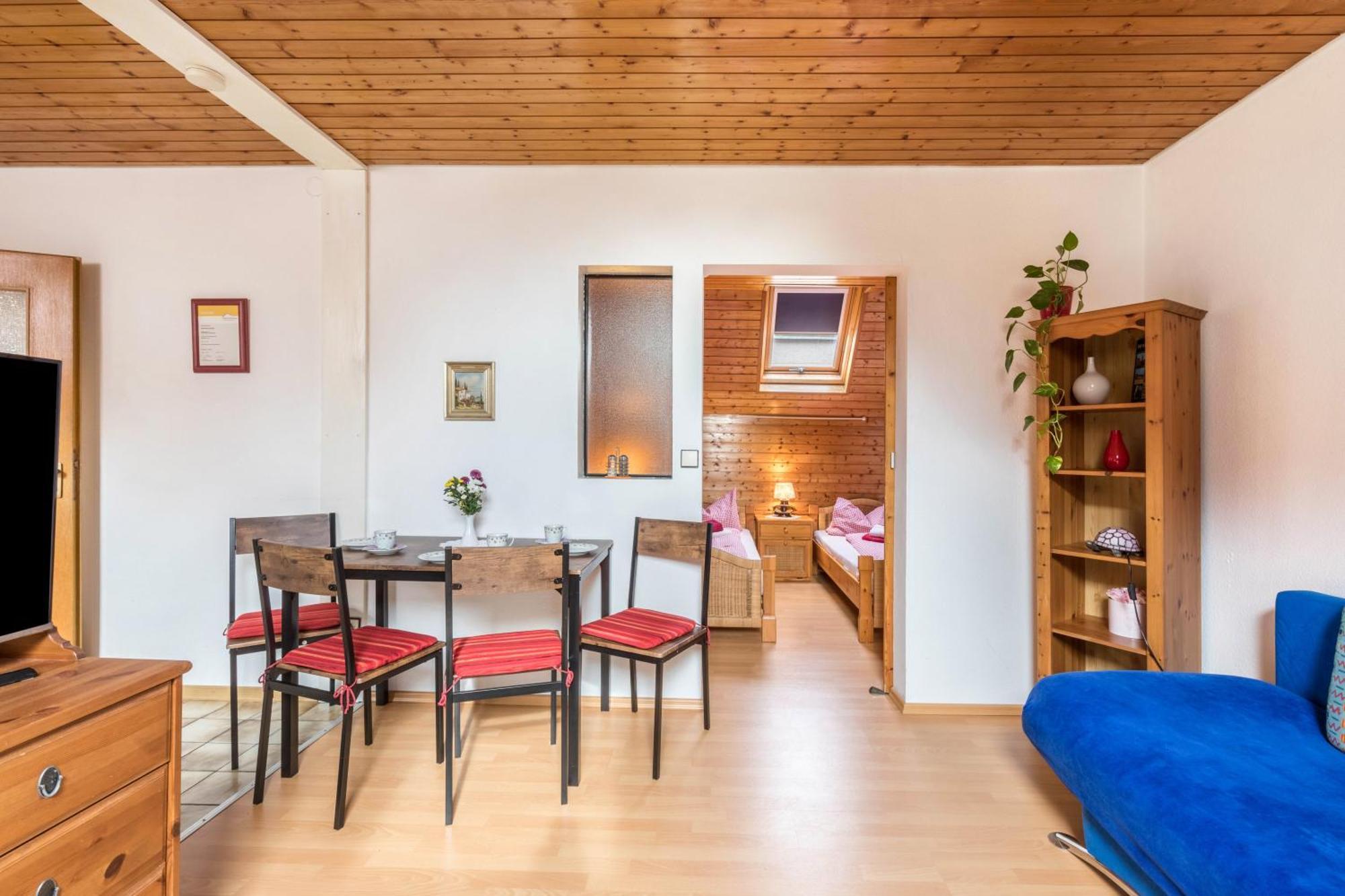 Apartmenthaus Ferienwohnungen Sila Weinstadt Zewnętrze zdjęcie