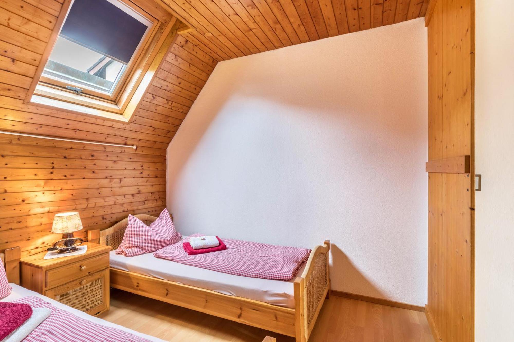 Apartmenthaus Ferienwohnungen Sila Weinstadt Zewnętrze zdjęcie