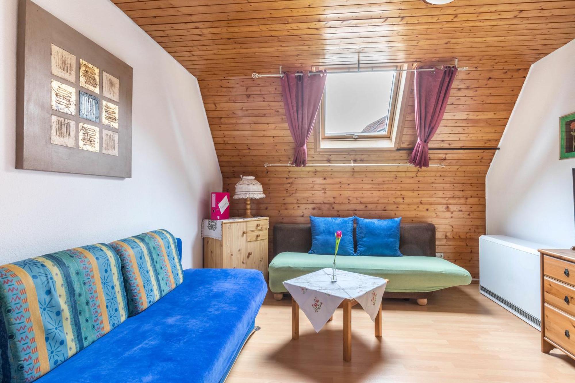 Apartmenthaus Ferienwohnungen Sila Weinstadt Zewnętrze zdjęcie